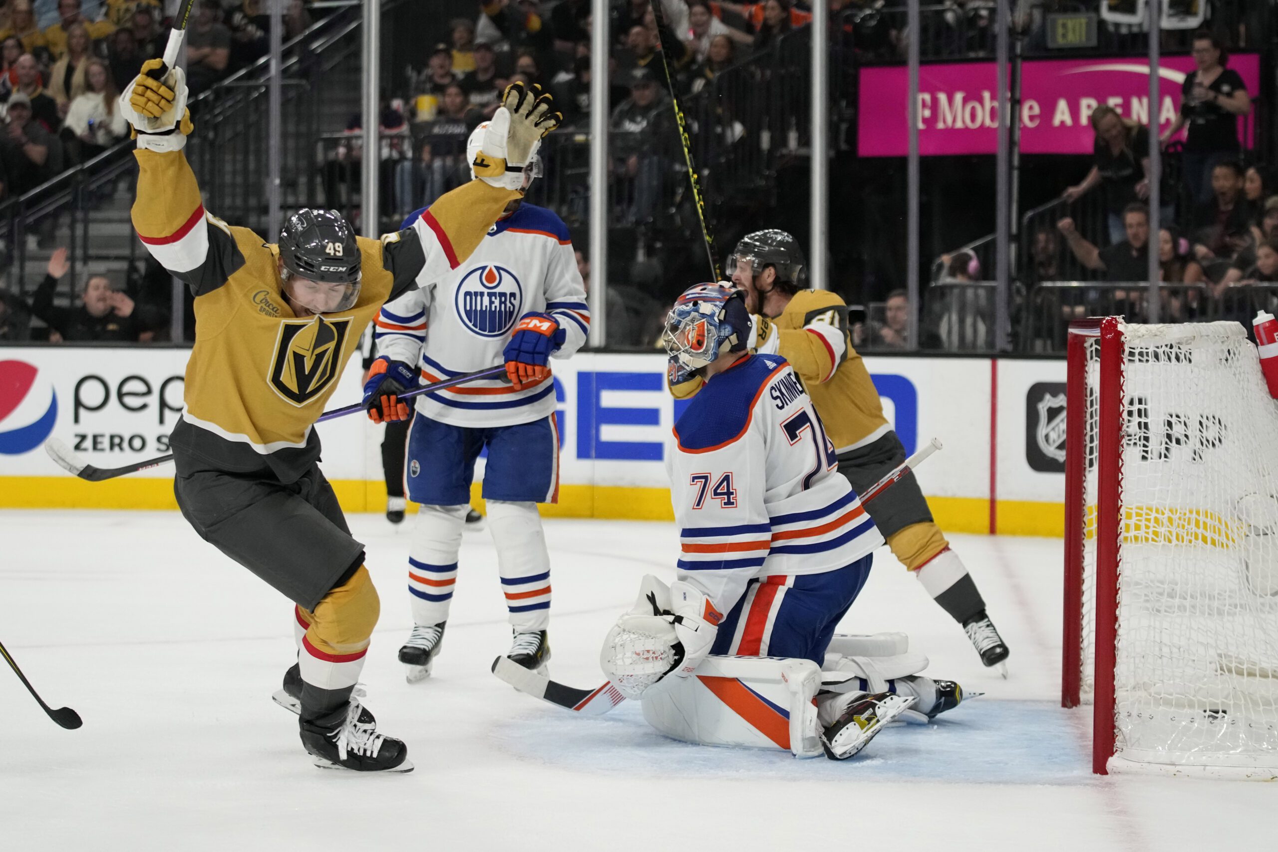 Vegas Golden Knights pummel Panthers, win their first Stanley Cup